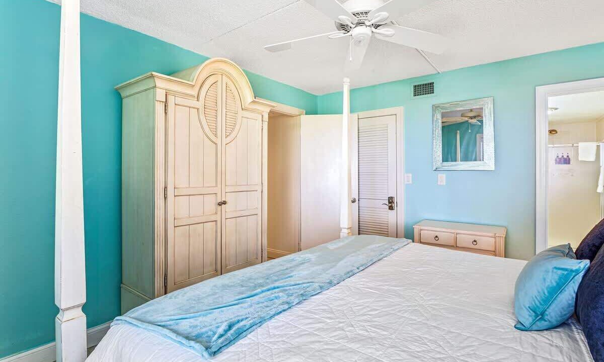 Photo of Bedroom in Belleair Beach
