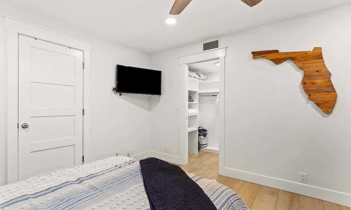 Photo of Bedroom in Belleair Beach