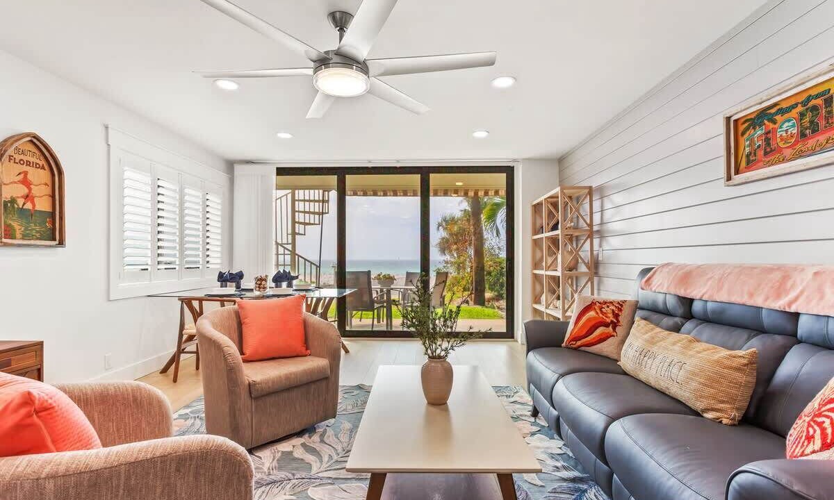 Photo of Livingroom in Belleair Beach