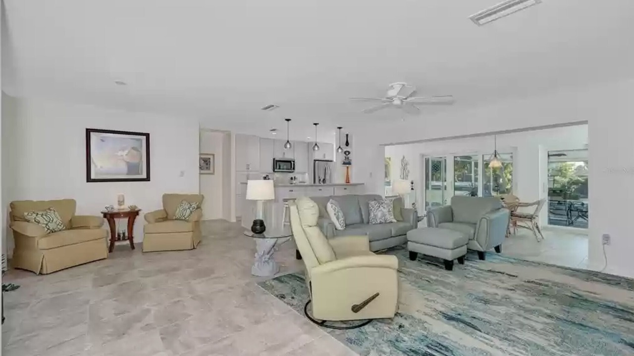 Photo of Livingroom in Venice Gardens