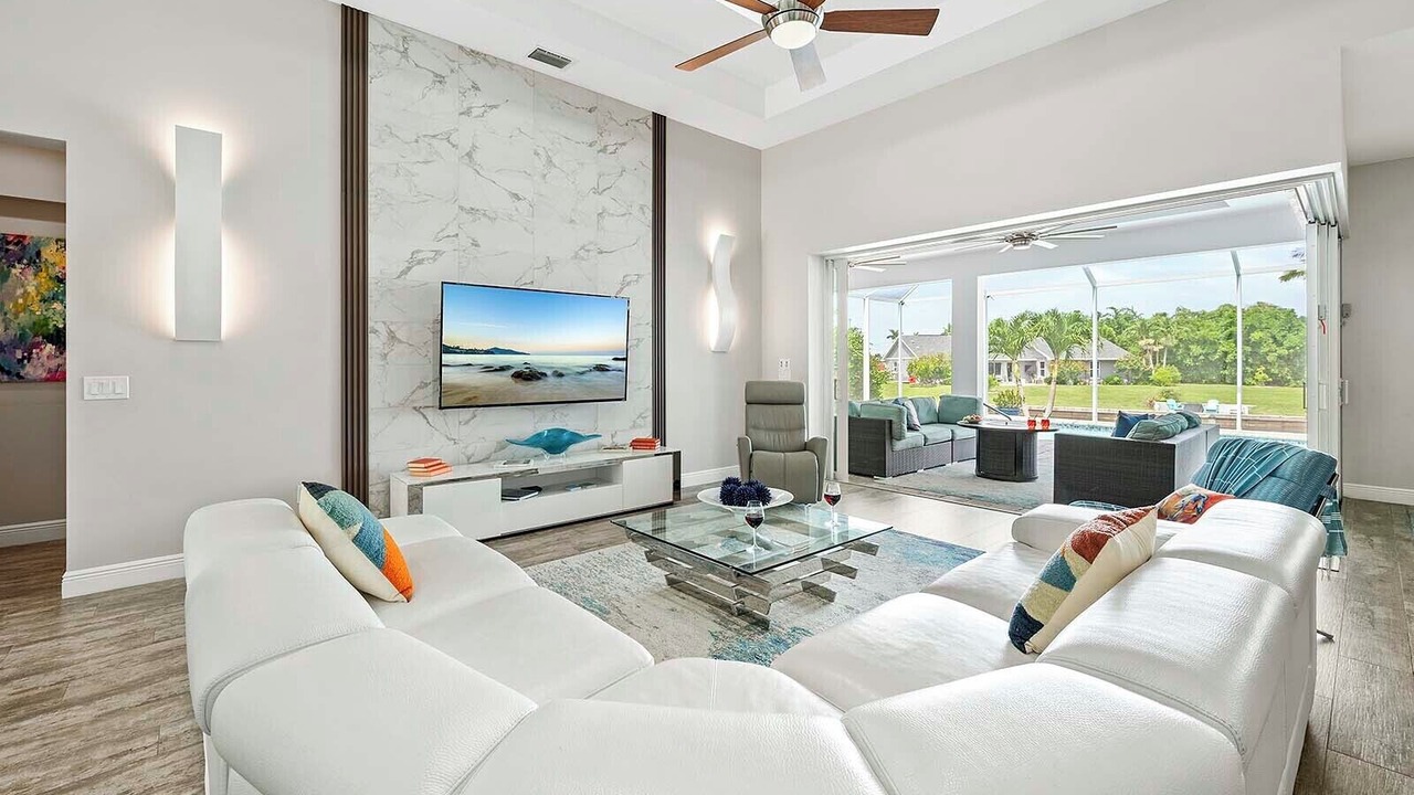 Photo of Bedroom in Yacht Club