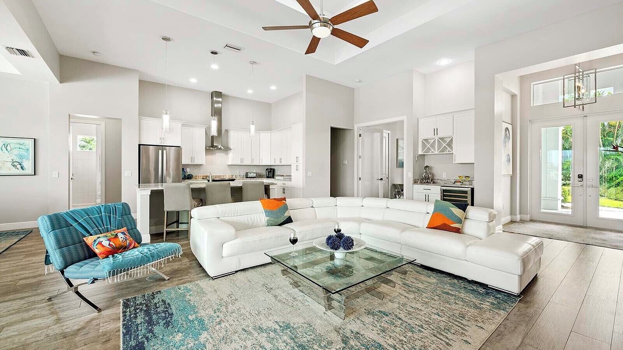 Photo of Bedroom in Yacht Club