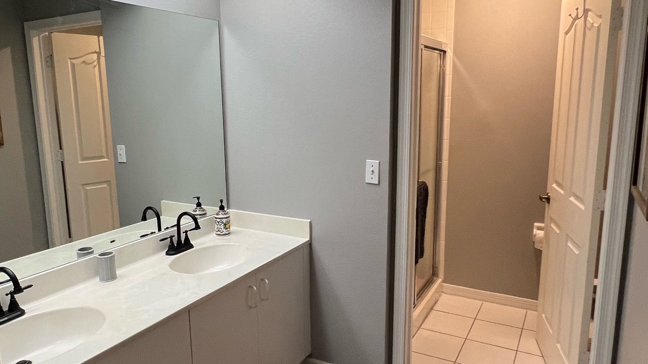Photo of Bathroom in Naples