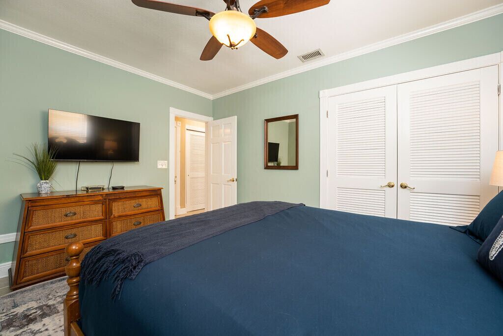 Photo of Bedroom in Midtown