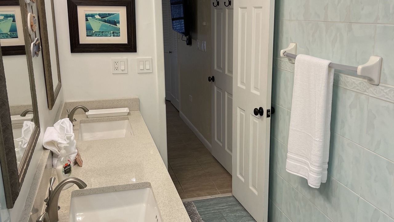 Photo of Bathroom in Marathon