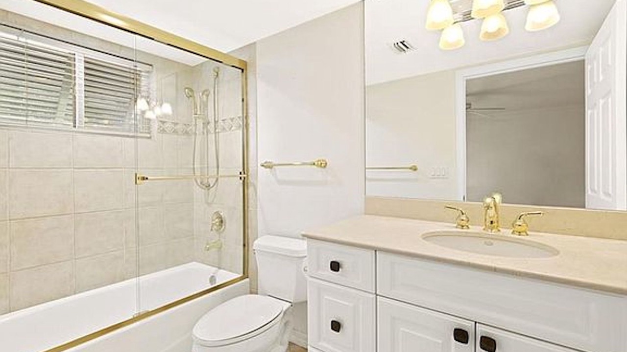 Photo of Bathroom in Old Naples