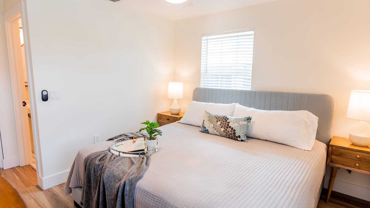 Photo of Bedroom in Naples Park