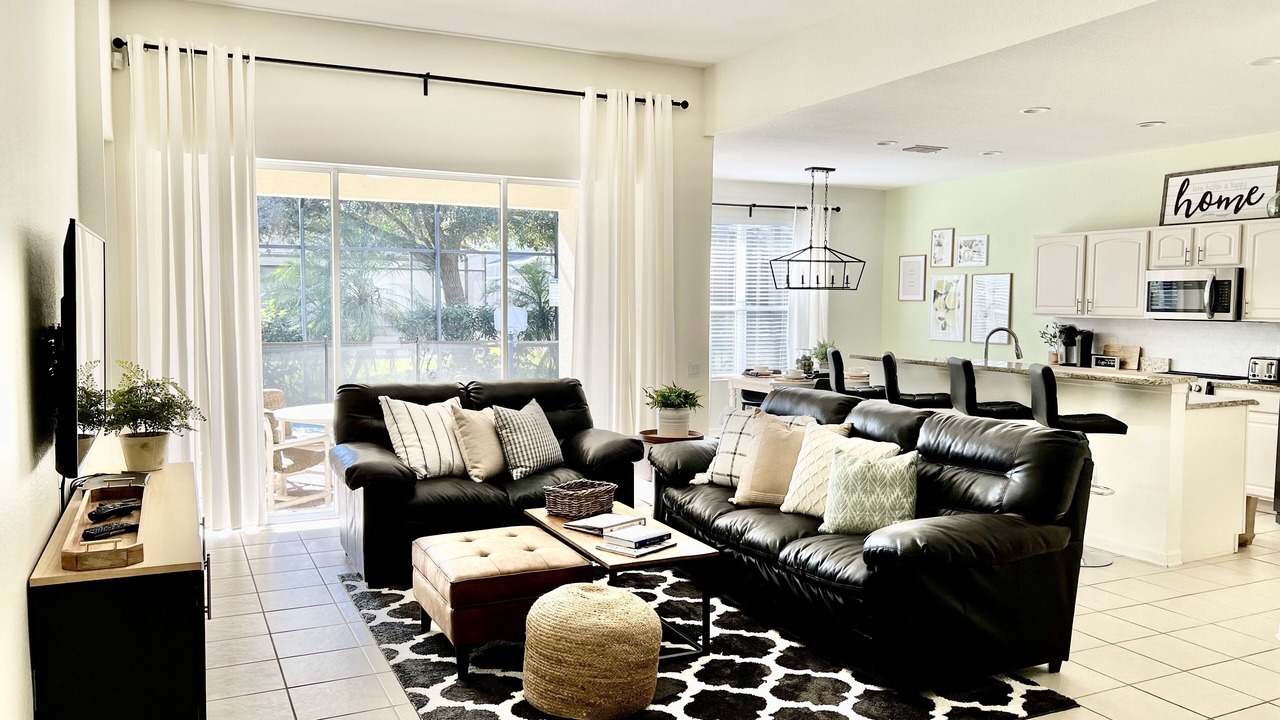 Photo of Livingroom in Windsor Hills