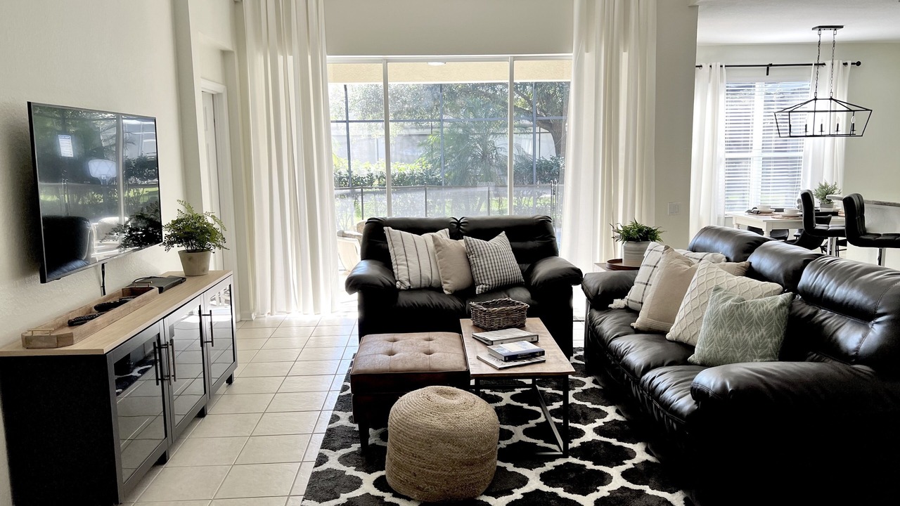 Photo of Livingroom in Windsor Hills