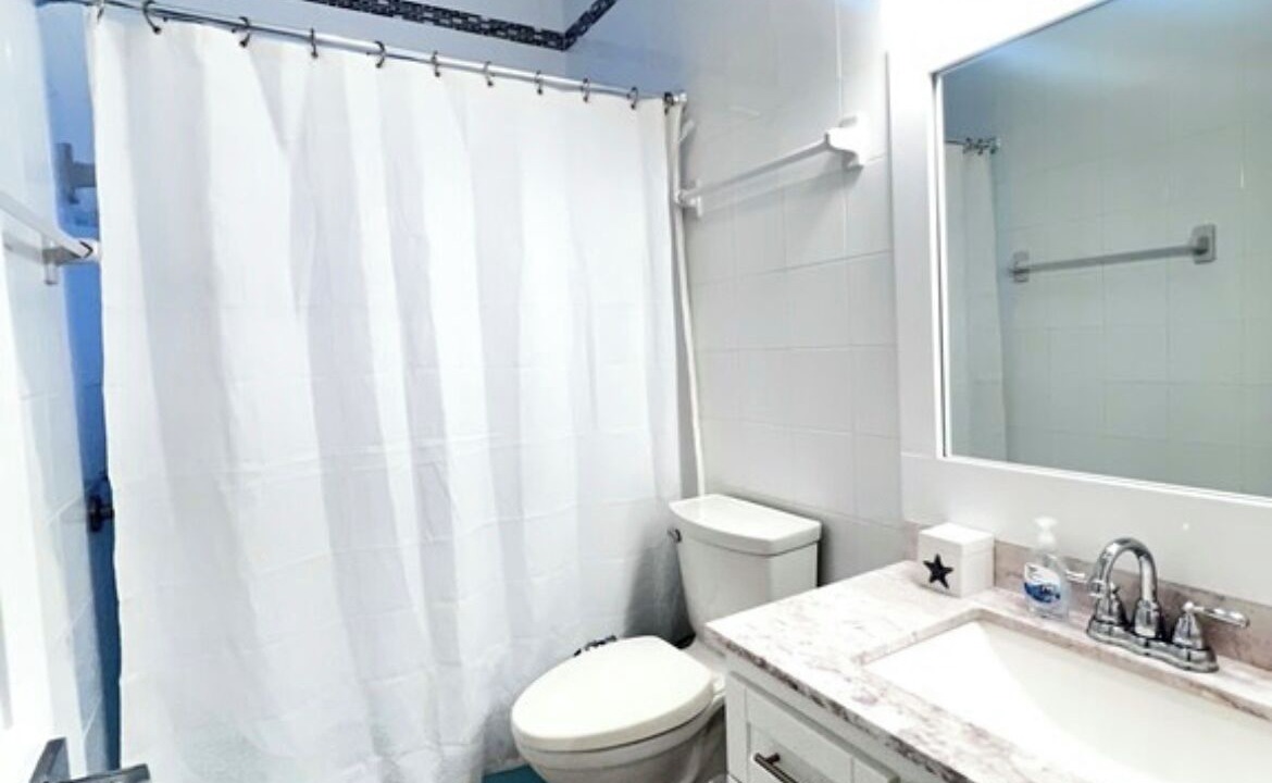 Photo of Bathroom in Islamorada