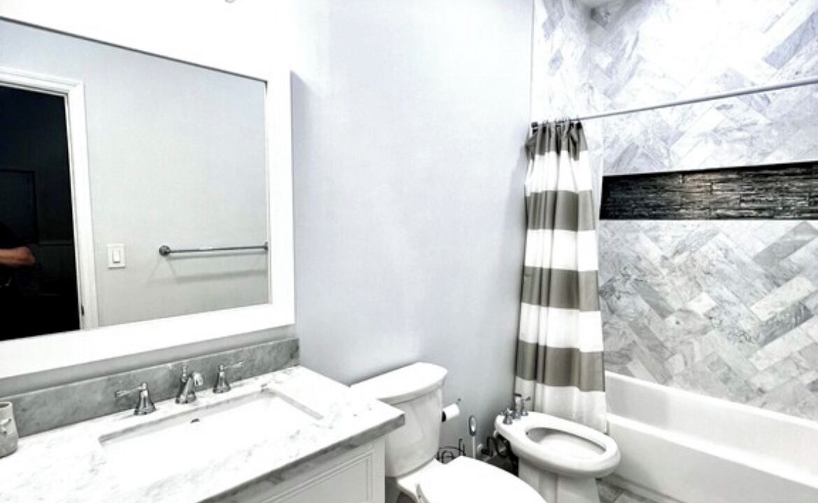 Photo of Bathroom in Islamorada