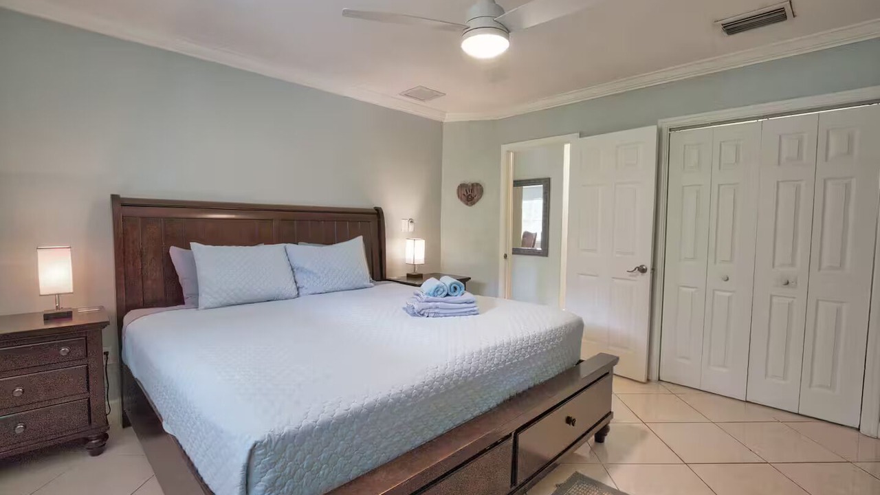 Photo of Bedroom in Trailer Estates