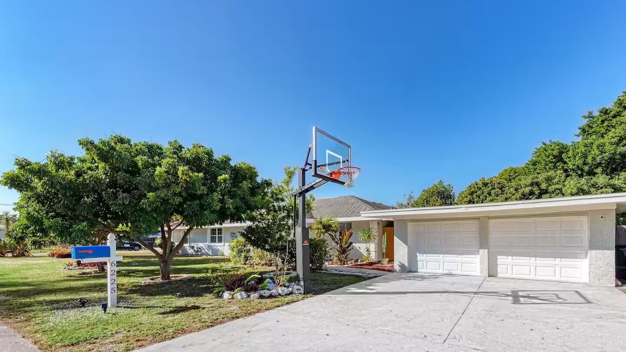 Photo of Outdoor in Trailer Estates