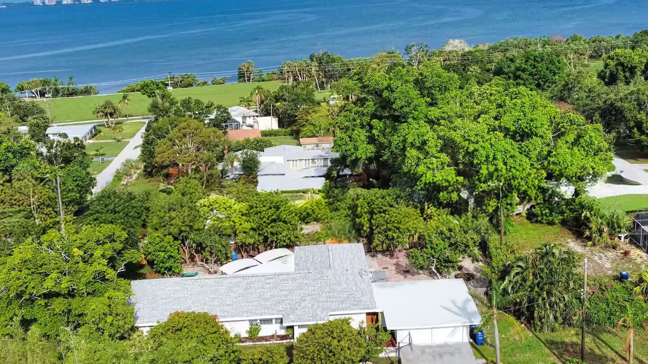 Photo of Outdoor in Trailer Estates