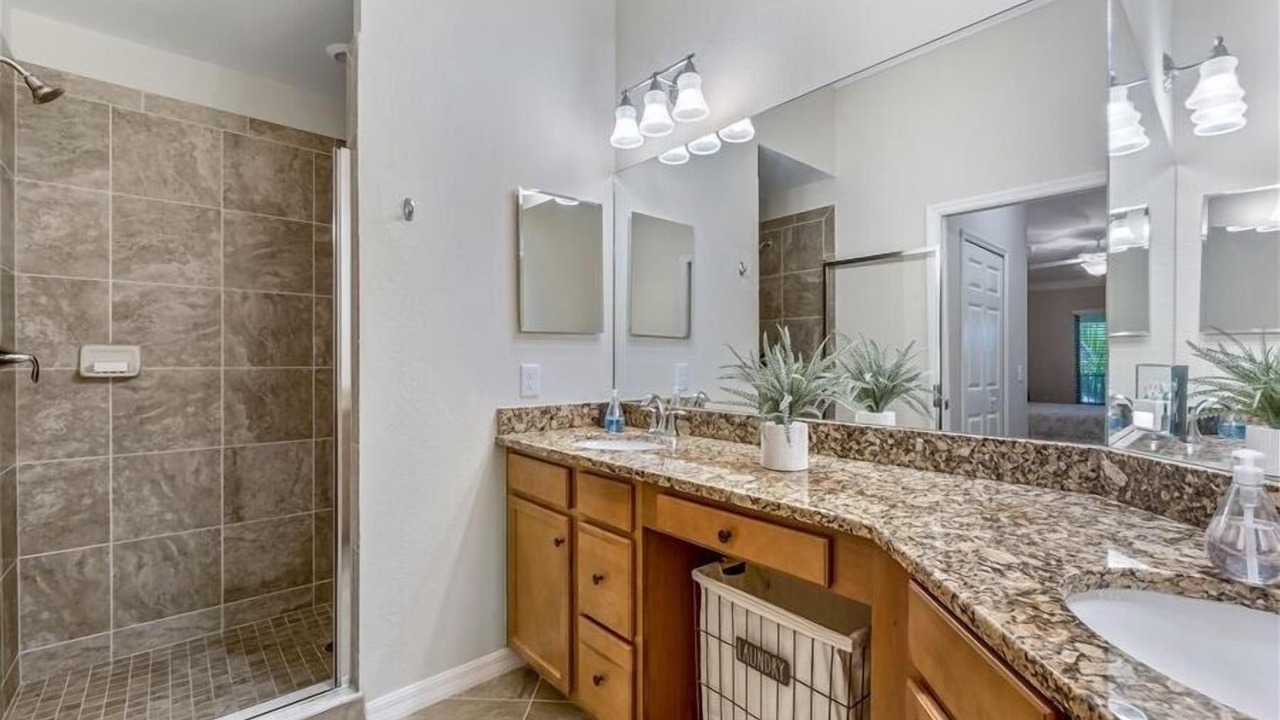 Photo of Bathroom in Naples