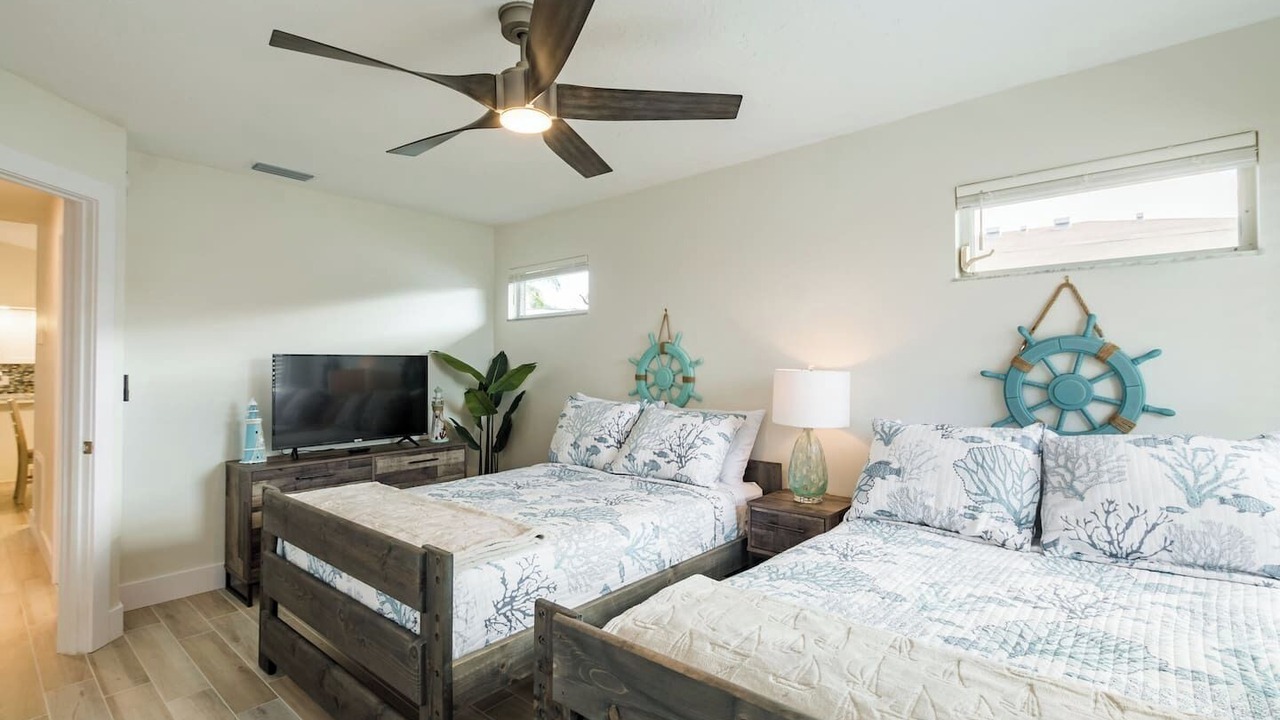 Photo of Bedroom in Holmes Beach