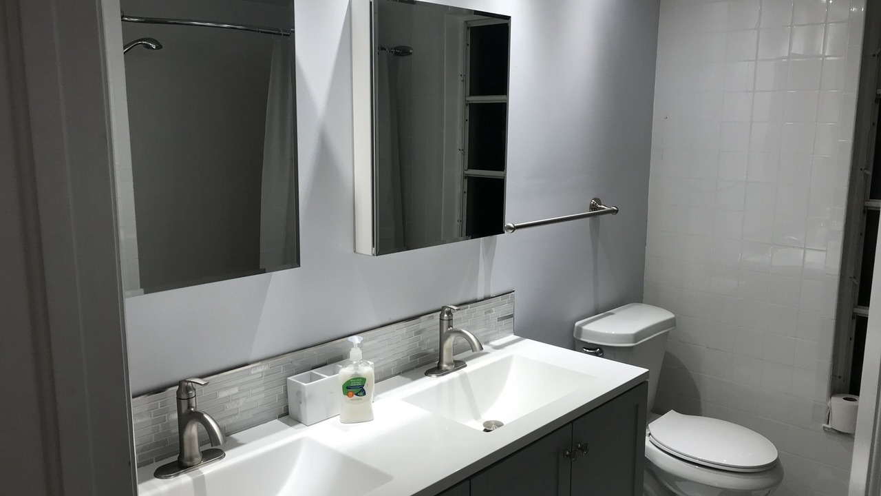 Photo of Bathroom in Joel