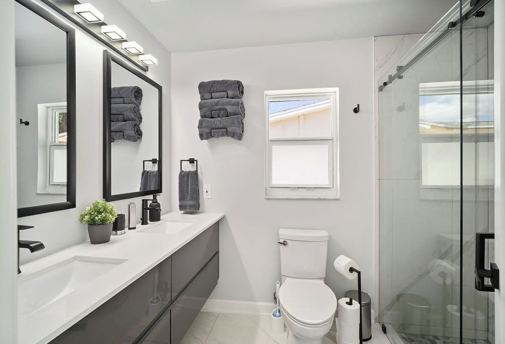 Photo of Bathroom in Naples Park