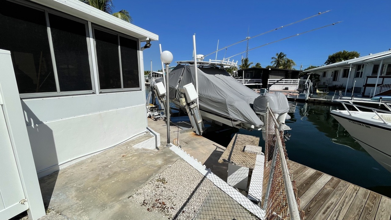Photo of Others in Tavernier