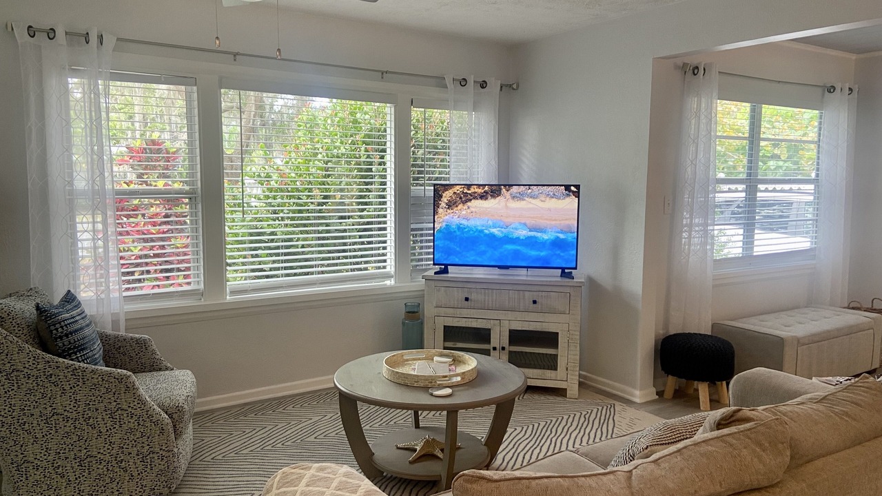 Photo of Livingroom in Downtown