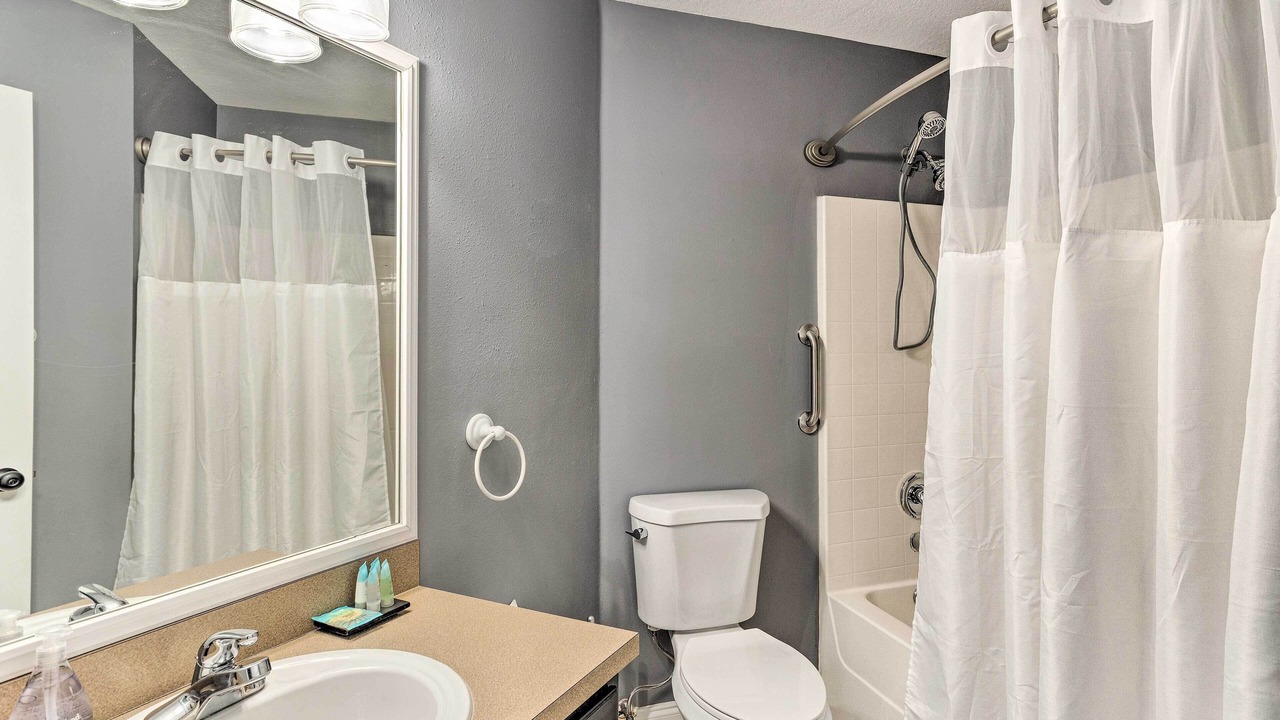 Photo of Bathroom in Port Saint Lucie