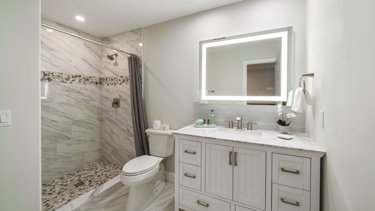Photo of Bathroom in Central Beach