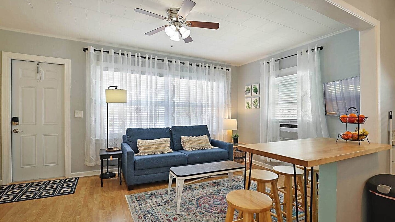 Photo of Bedroom in Lake Worth