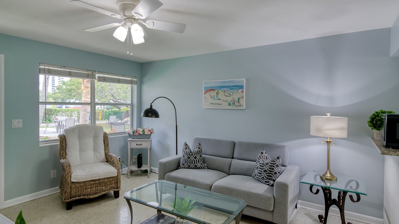 Photo of Livingroom in Singer Island