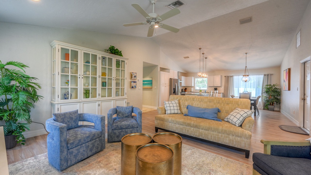 Photo of Livingroom in Naples Park