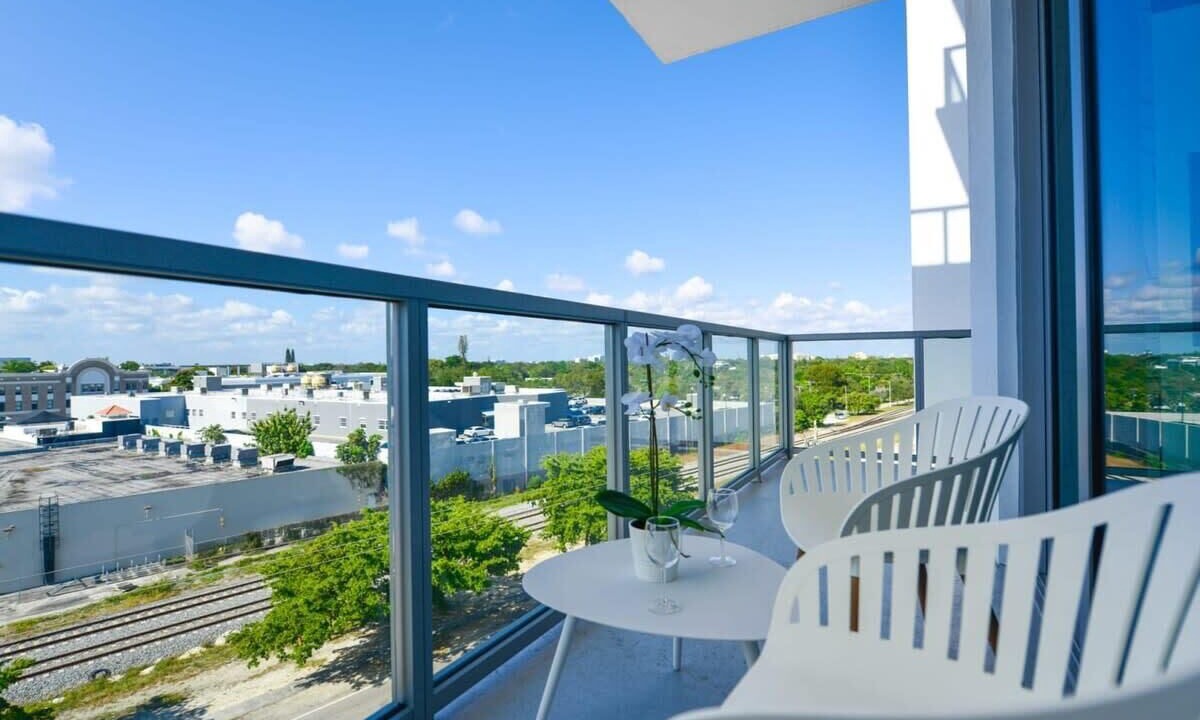 Photo of Patio Balcony in Northeast Miami