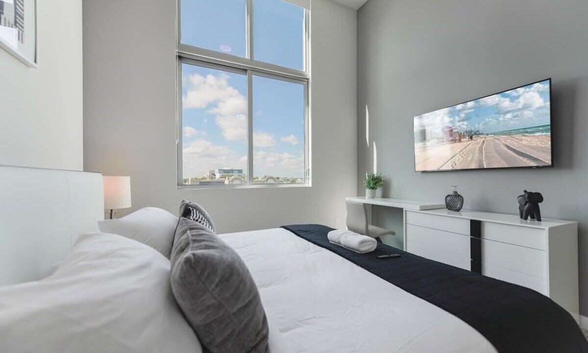 Photo of Bedroom in Northeast Miami