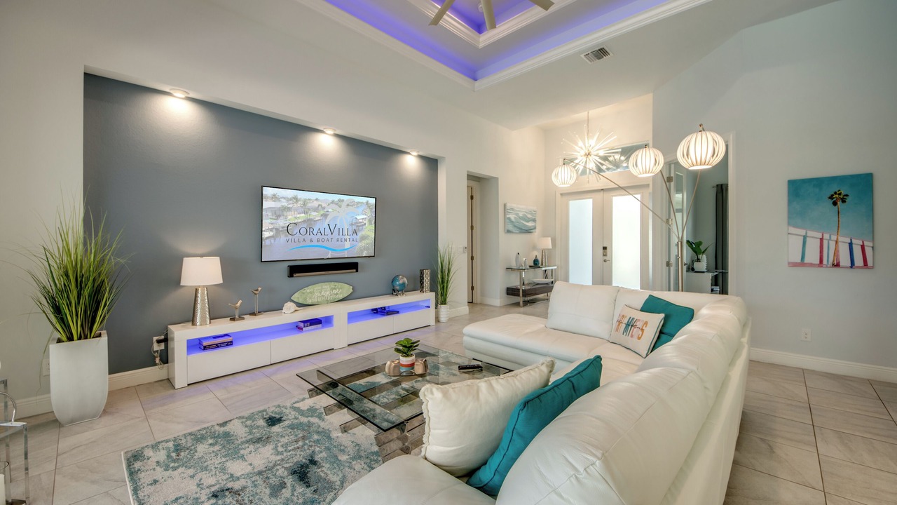 Photo of Livingroom in Caloosahatchee