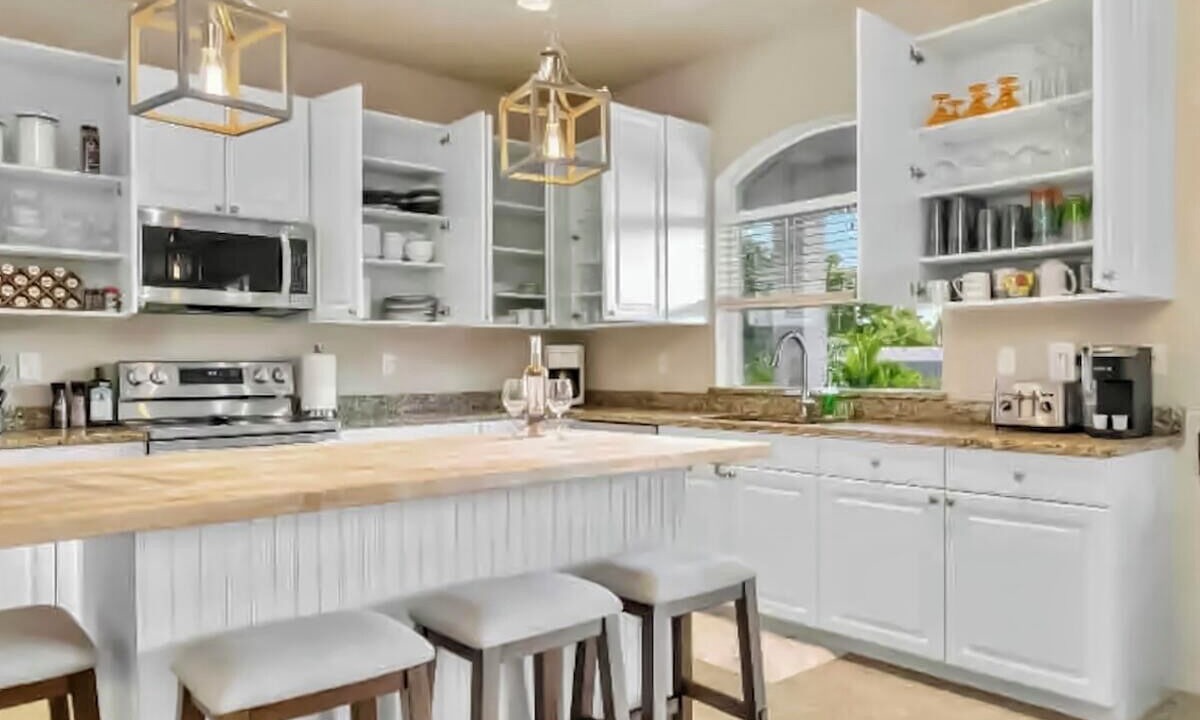 Photo of Kitchen in Yacht Club