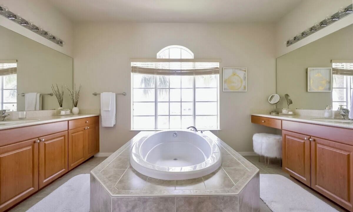 Photo of Bathroom in Yacht Club