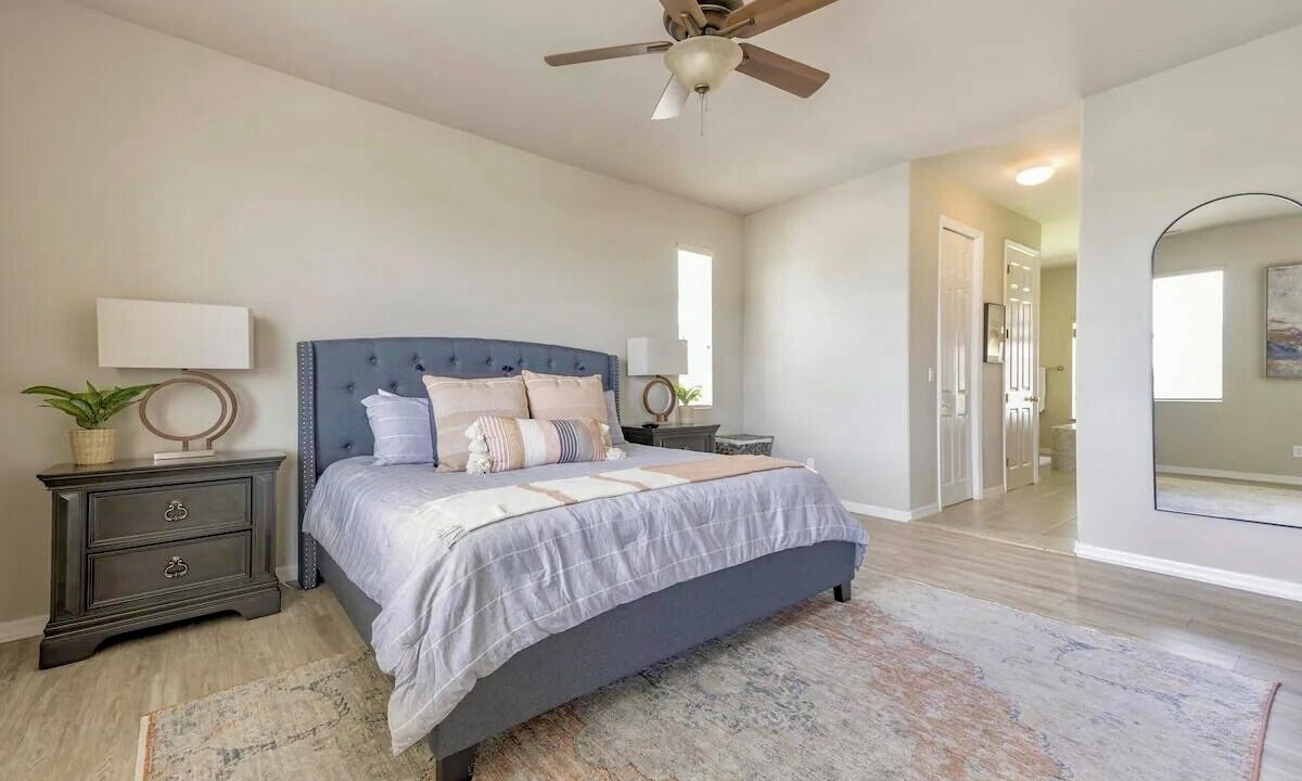 Photo of Bedroom in Yacht Club