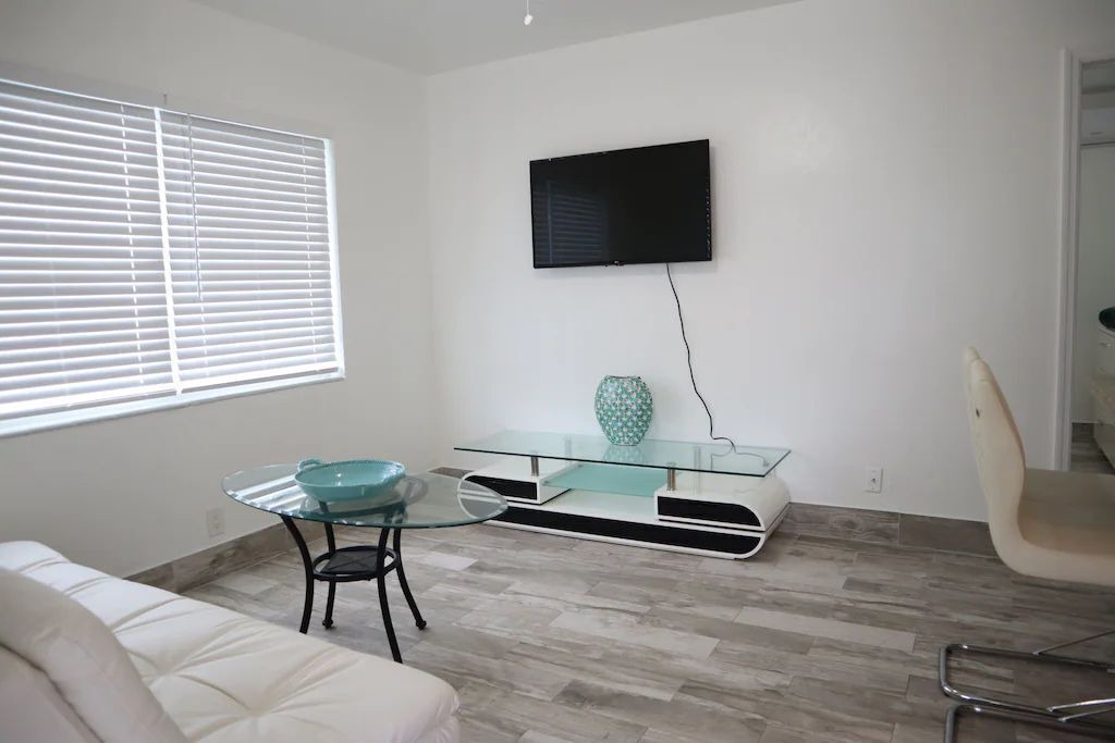 Photo of Livingroom in Palm Beach Shores