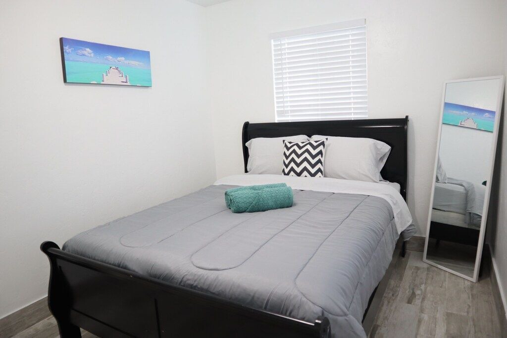 Photo of Bedroom in Palm Beach Shores