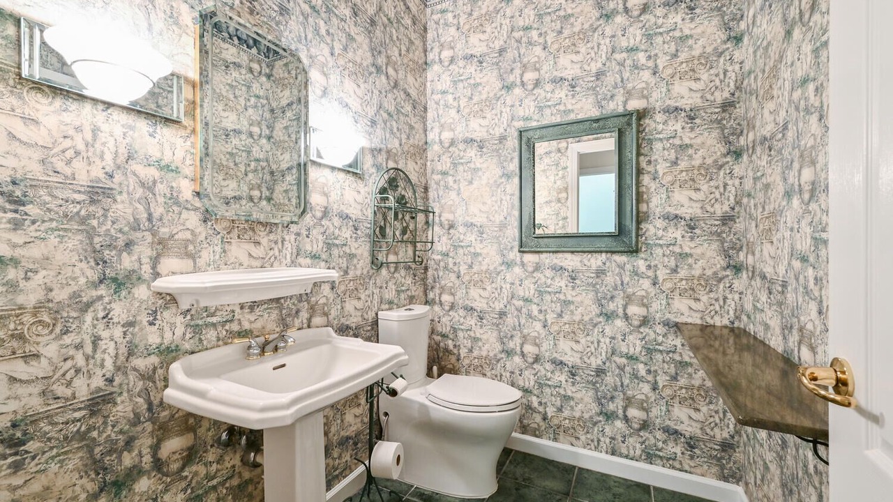 Photo of Bathroom in Pelican Bay