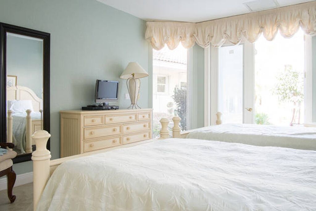 Photo of Bedroom in East Ocean Ave