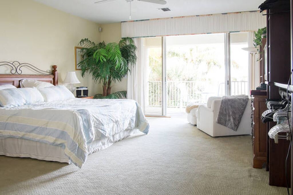 Photo of Bedroom in East Ocean Ave
