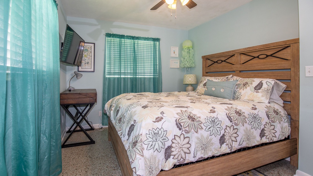 Photo of Bedroom in Lake Worth