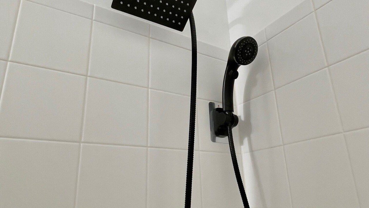 Photo of Bathroom in Lakeview Village