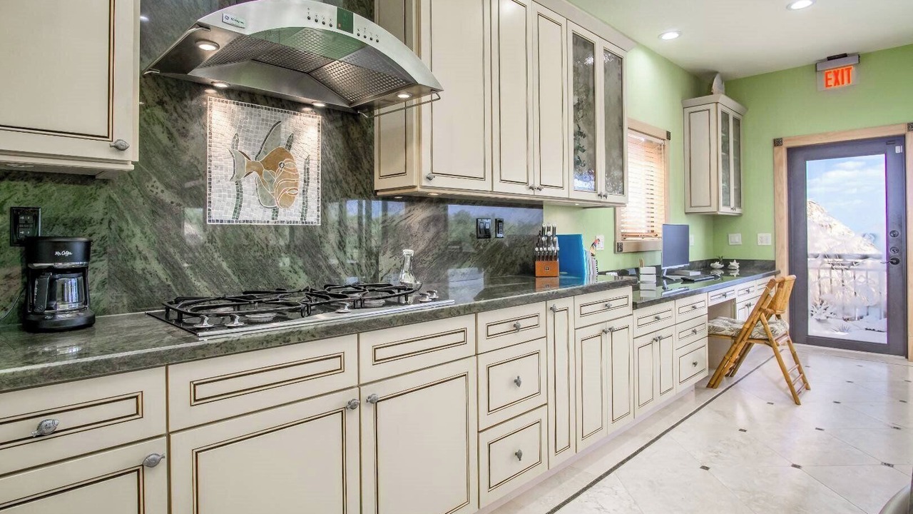 Photo of Kitchen in Marathon