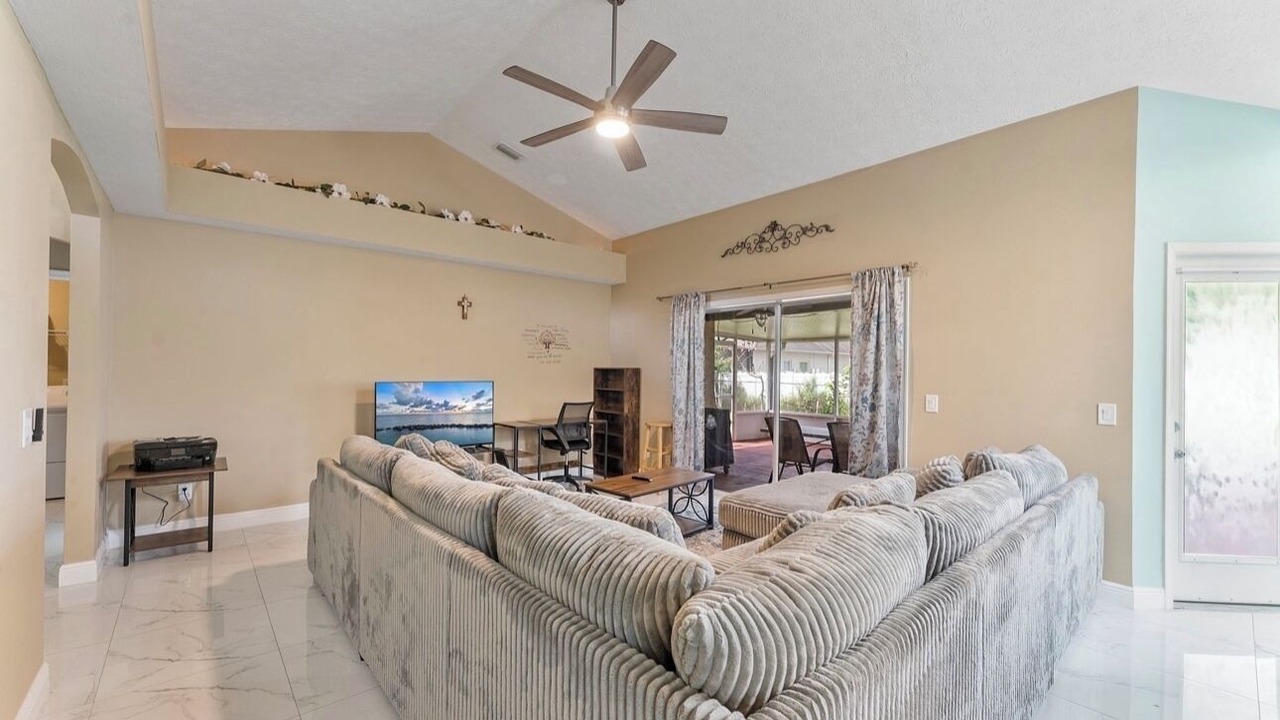 Photo of Livingroom in Traditions