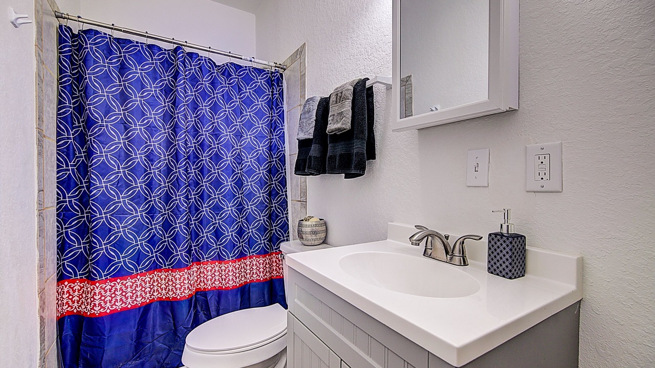 Photo of Bathroom in East Tampa