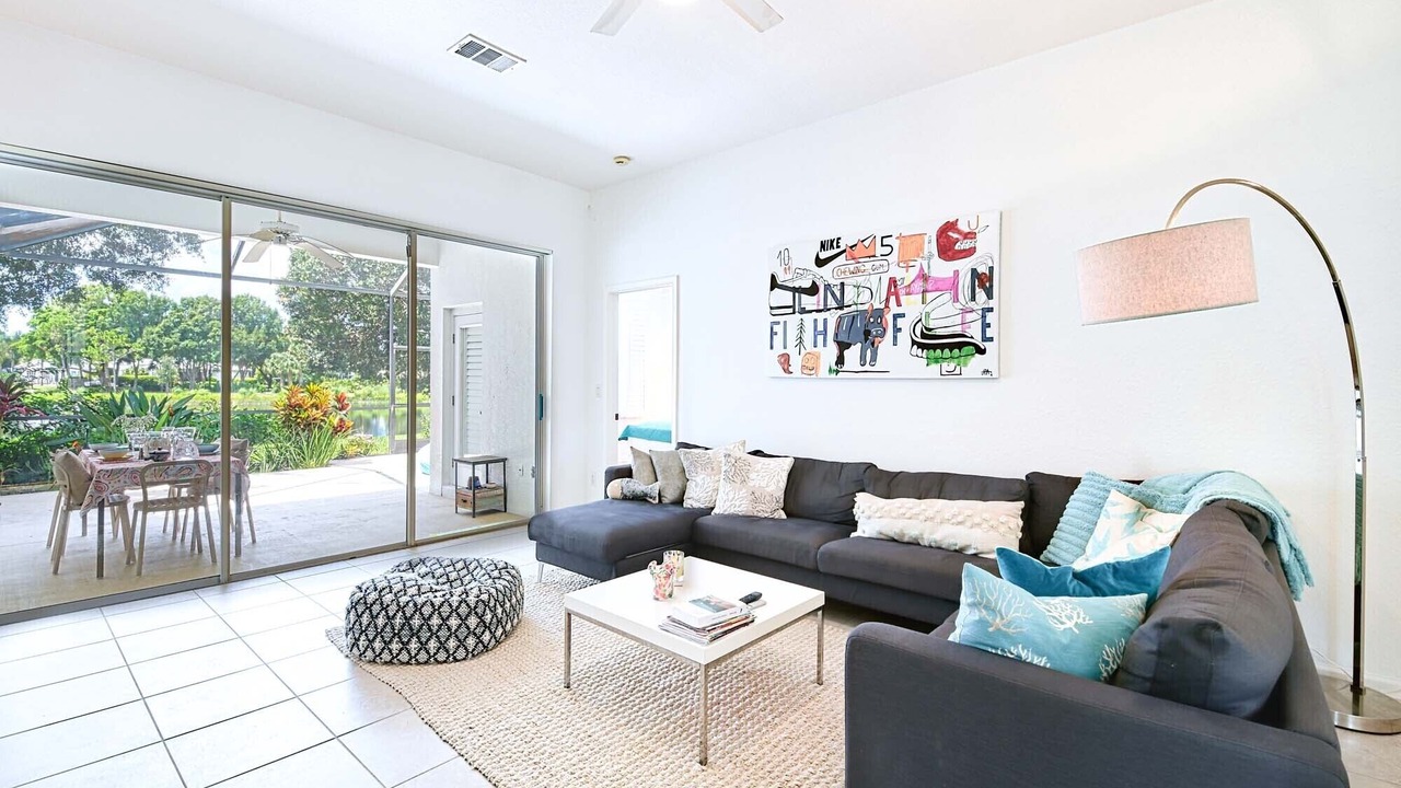 Photo of Livingroom in North Naples
