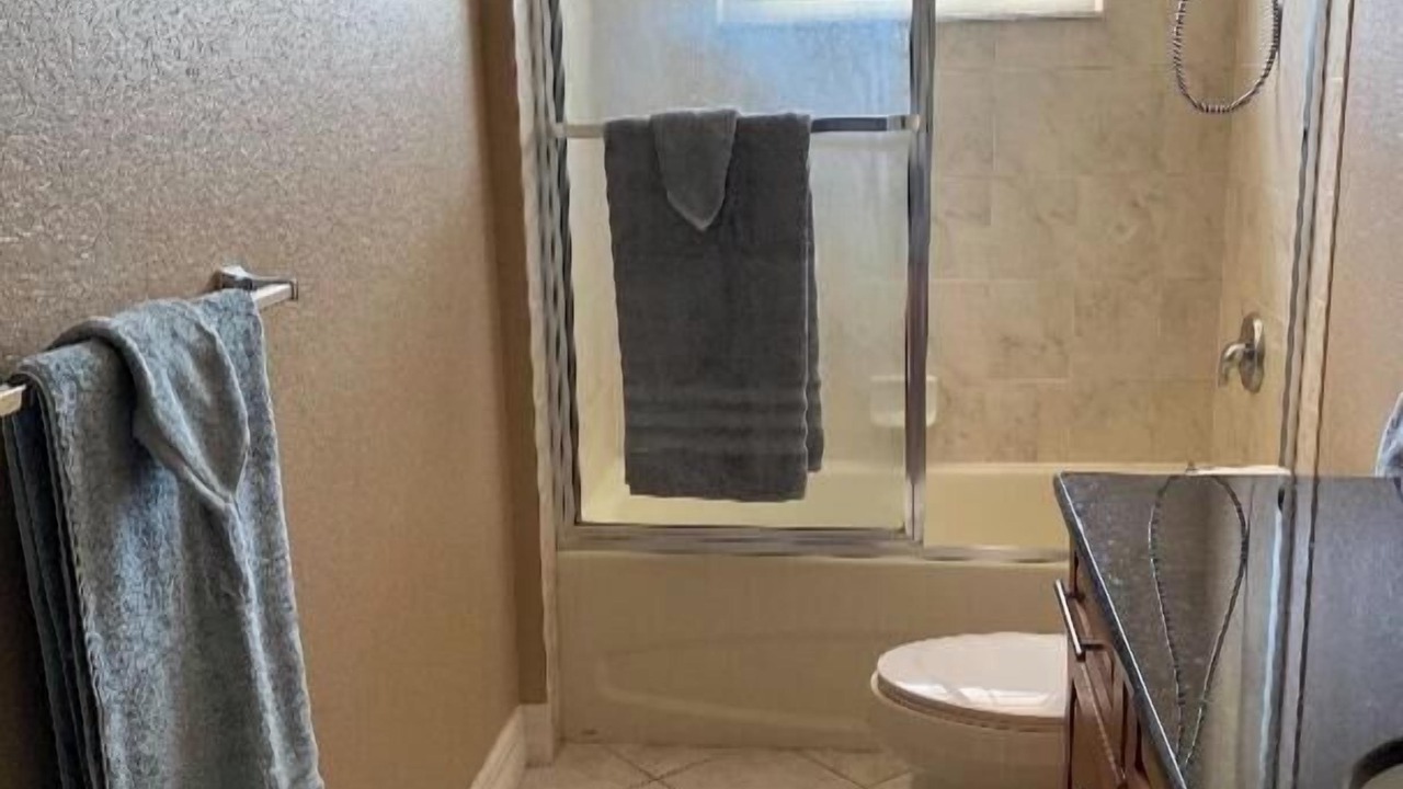 Photo of Bathroom in Caloosahatchee
