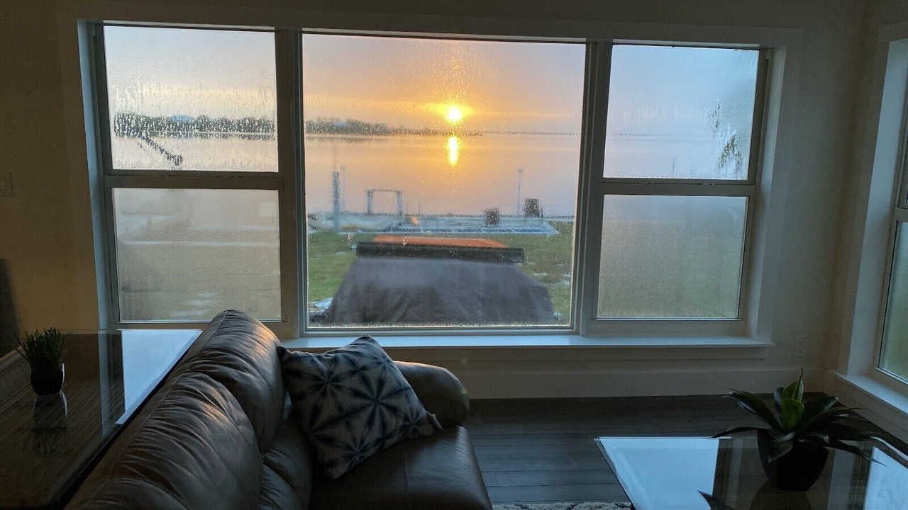 Photo of Livingroom in Tropical Bay Estates