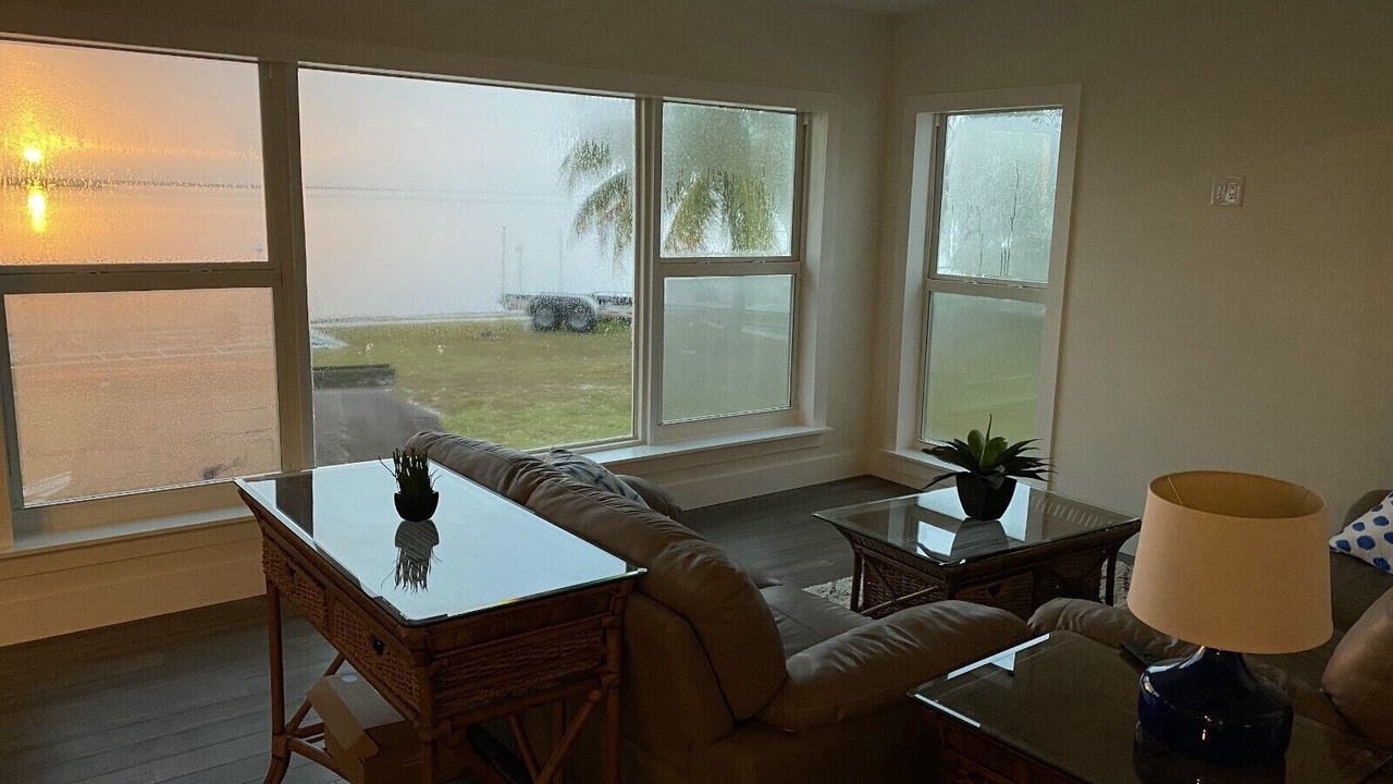 Photo of Livingroom in Tropical Bay Estates