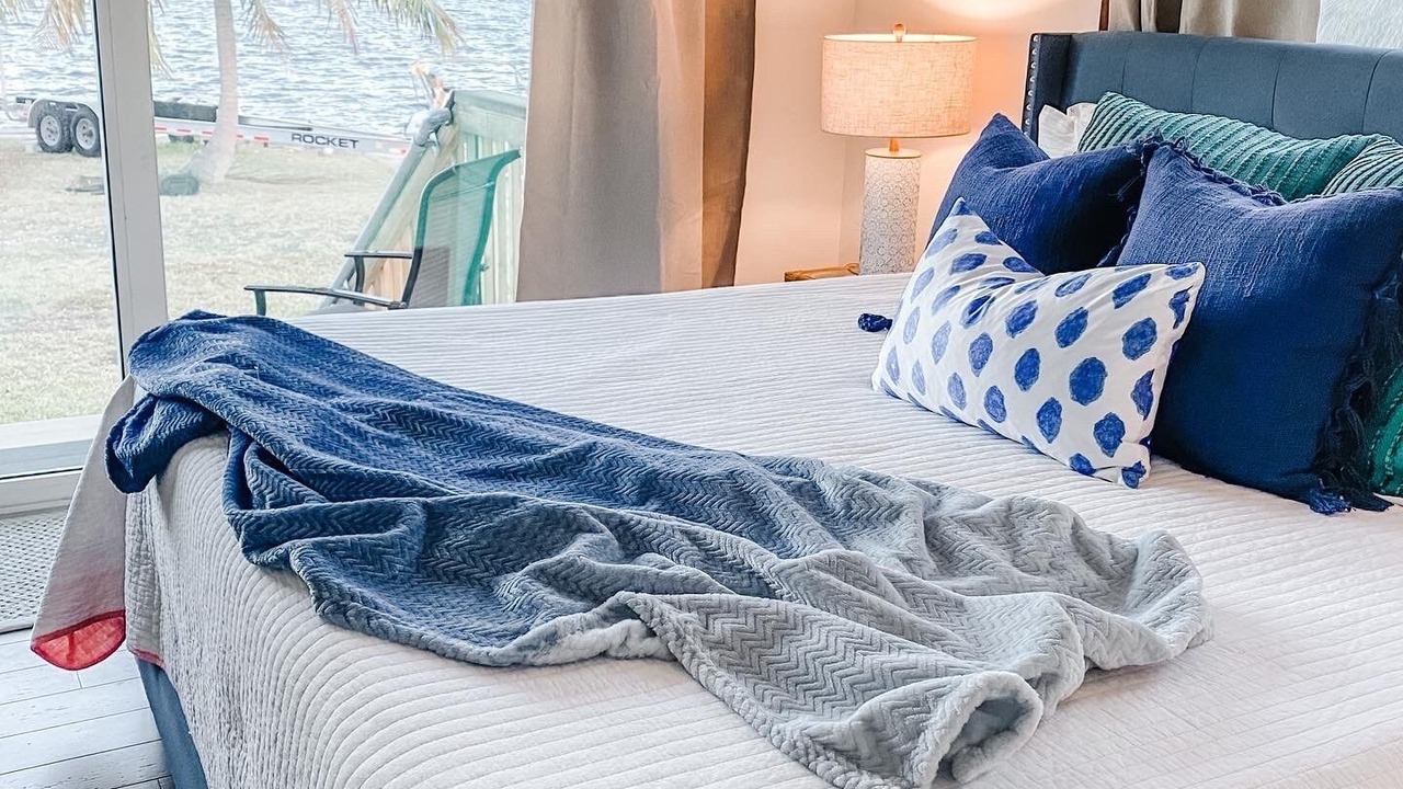 Photo of Bedroom in Tropical Bay Estates